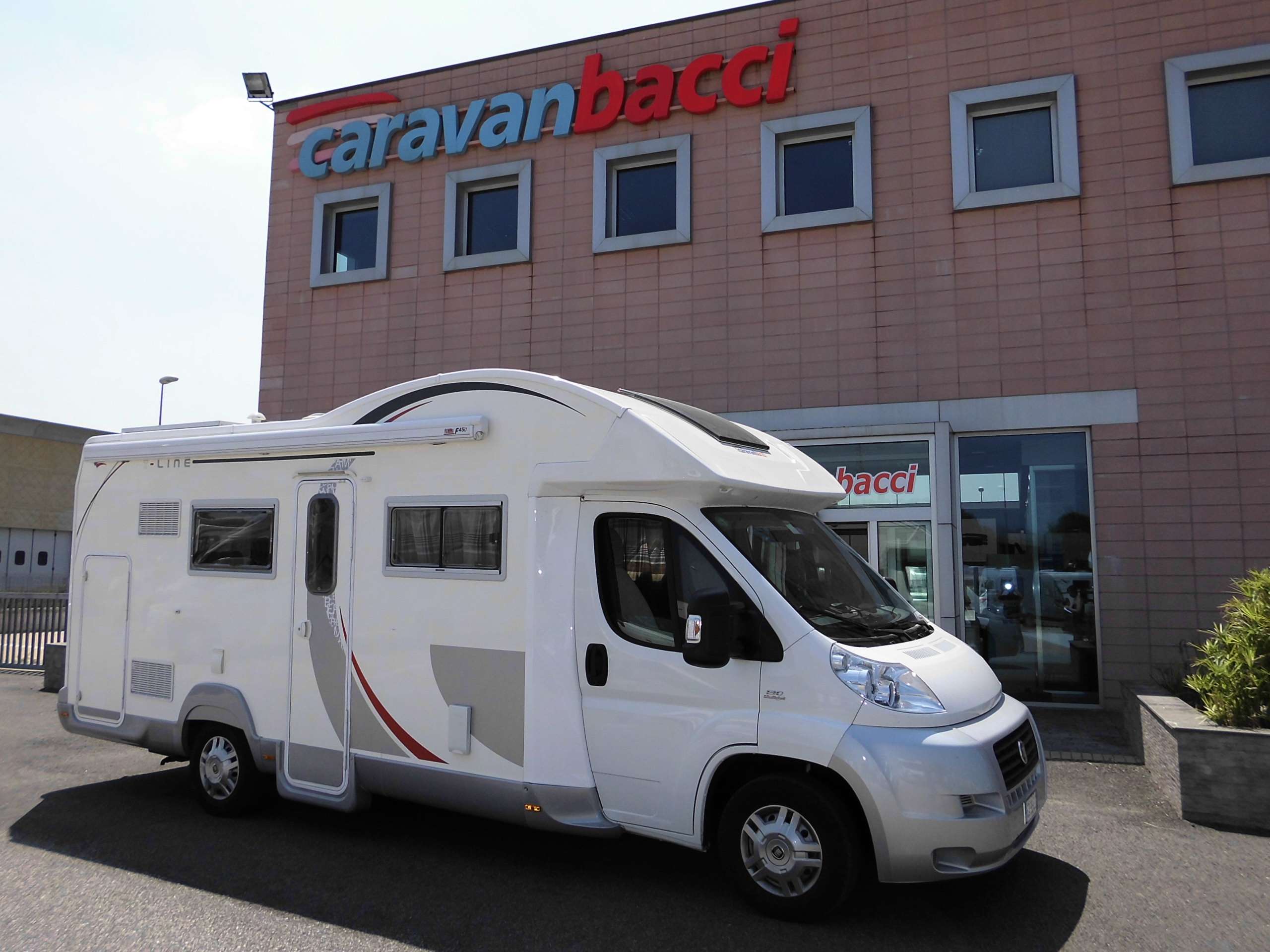 Roller Team TLine GT M camper profilato usato Roller Team TLine GT M camper profilato usato