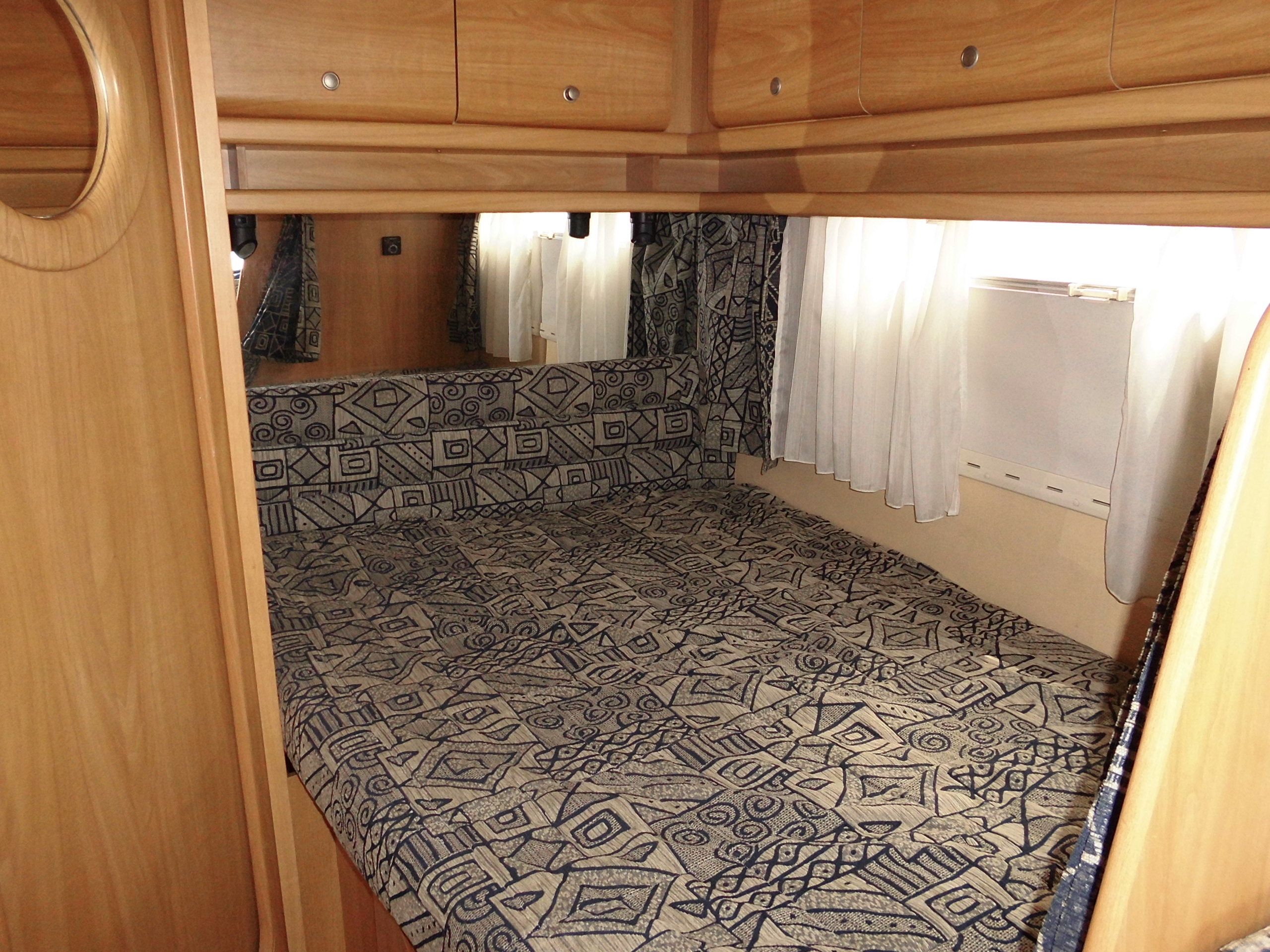 Laika ecovip 7rg anno 2001 fiat 2.8jtd euro 3 semintegrale Camper moquette