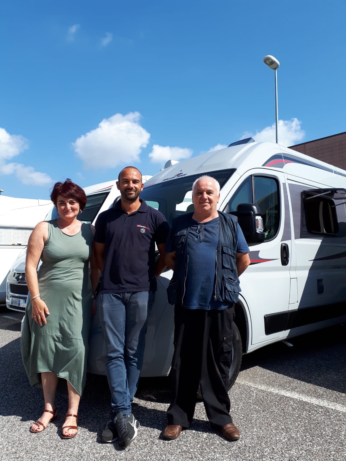 Consegna camper Famiglia Laudato | Caravanbacci.com