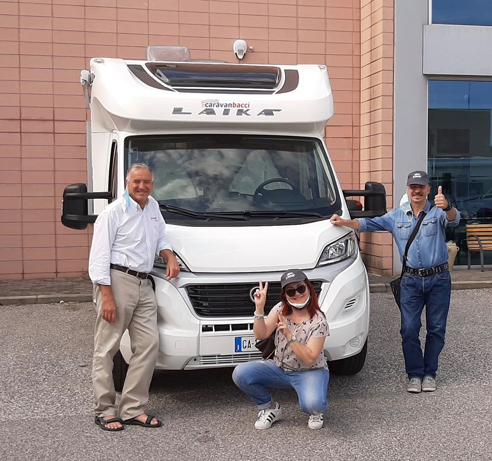 Consegna camper sig. Monia e Michele | Caravanbacci.com