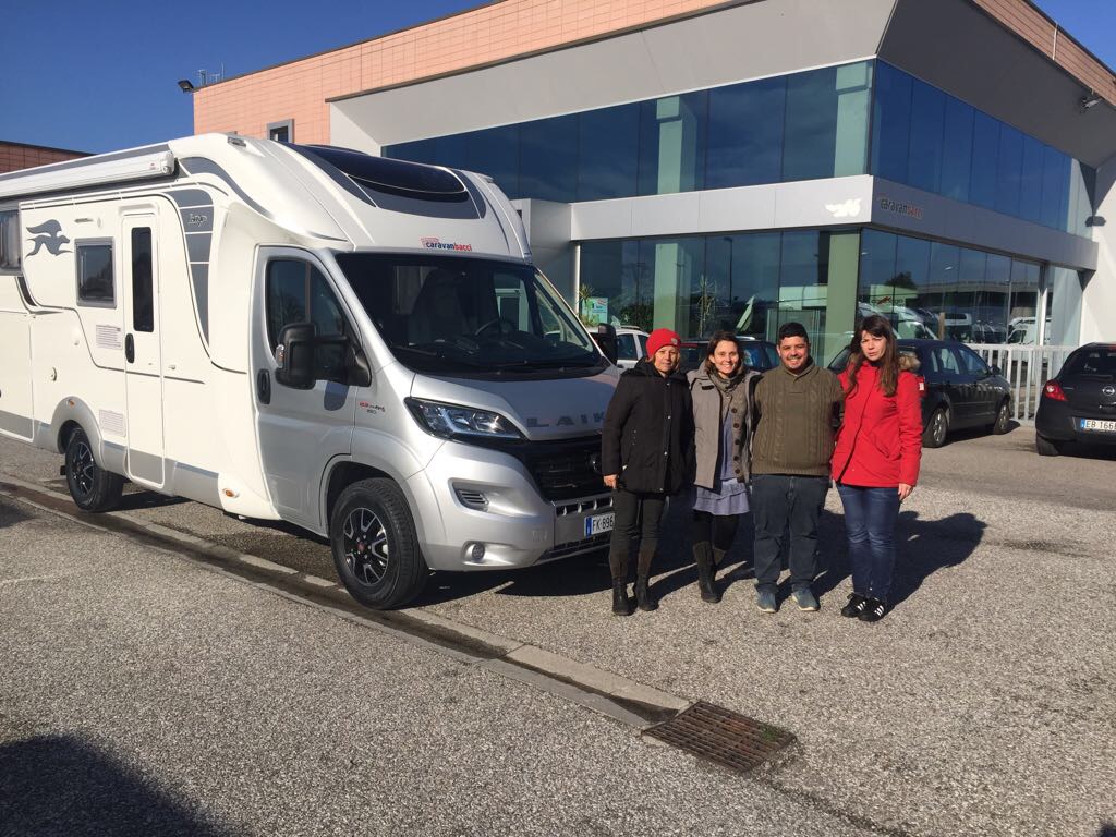 Consegna camper famiglia Dedomenico | Caravanbacci.com