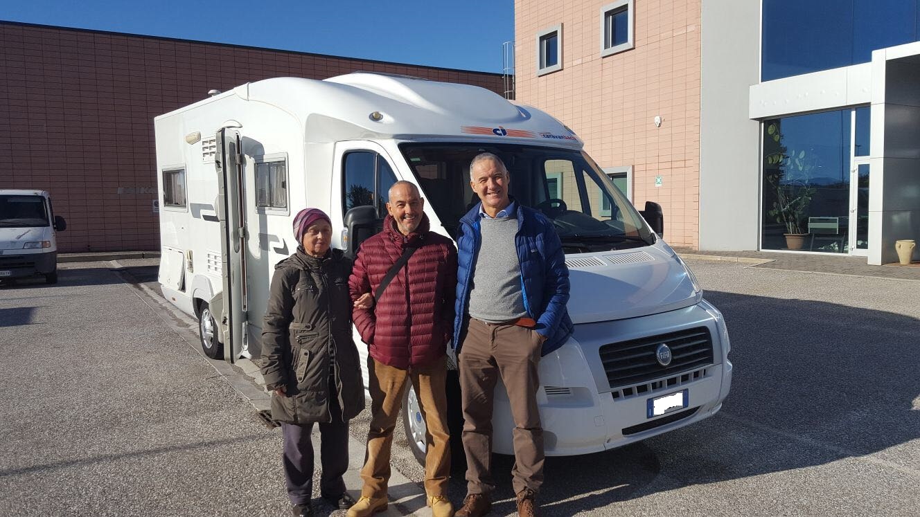 Consegna camper famiglia Dirupo | Caravanbacci.com