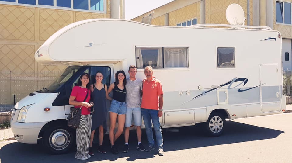 Consegna camper famiglia Superbrig | Caravanbacci.com