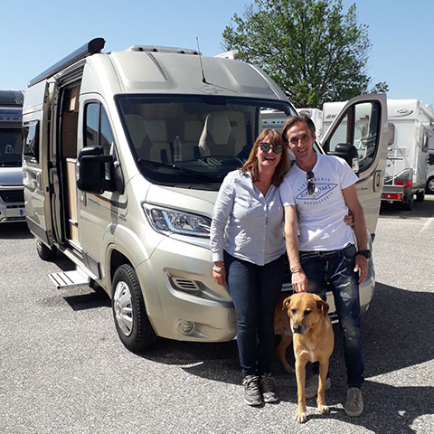 Consegna del camper Kiros 2 prestige alla famiglia Pardini