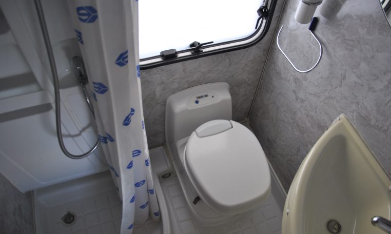 Bagno Interno Camper | Caravanbacci.com