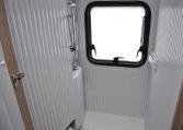 Doccia interno Camper | Caravanbacci.com