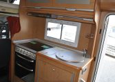 Cucina Interno camper | Caravanbacci.com