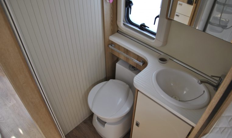 Bagno Interno Camper | Caravanbacci.com