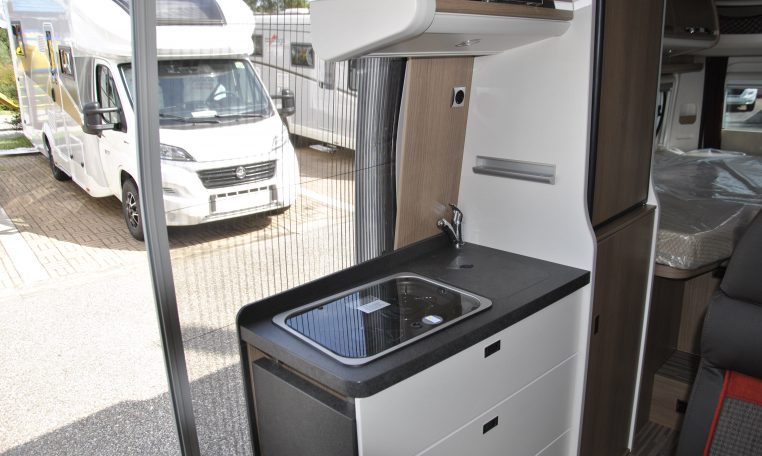 Interno Camper Malibu | Caravanbacci.com