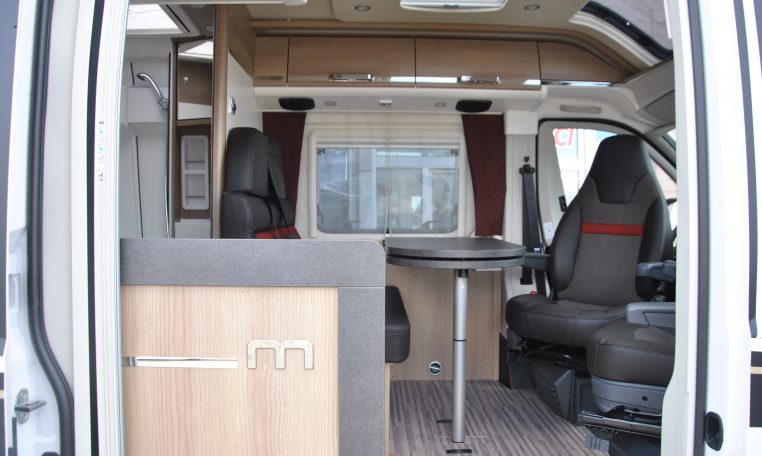 Interno Camper Malibu | Caravanbacci.com