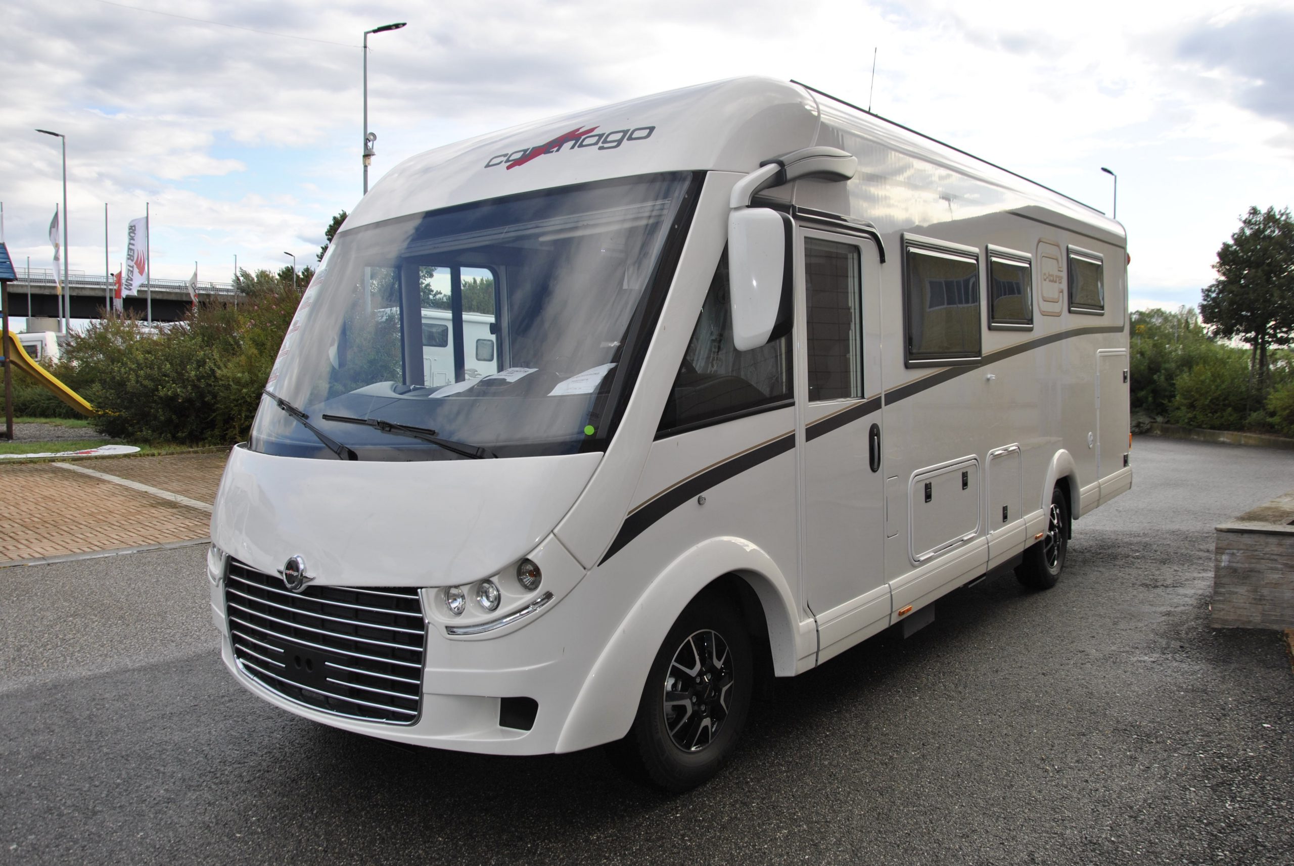 Liner-for-two from Carthago - a great motorhome for two