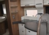 Cucina Interno Camper Cathago | Caravanbacci.com