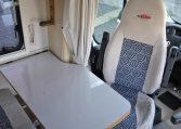 Tavolo interno camper | Caravanbacci.com