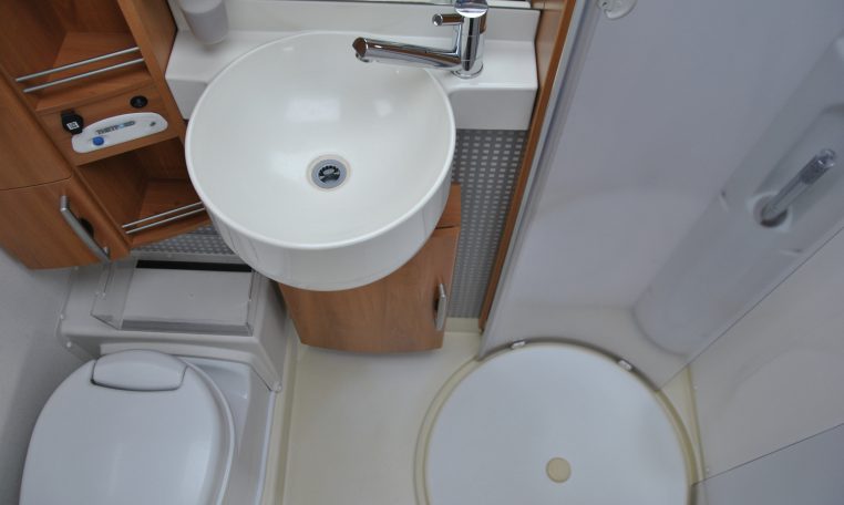 Bagno Interno Camper | Caravanbacci.com