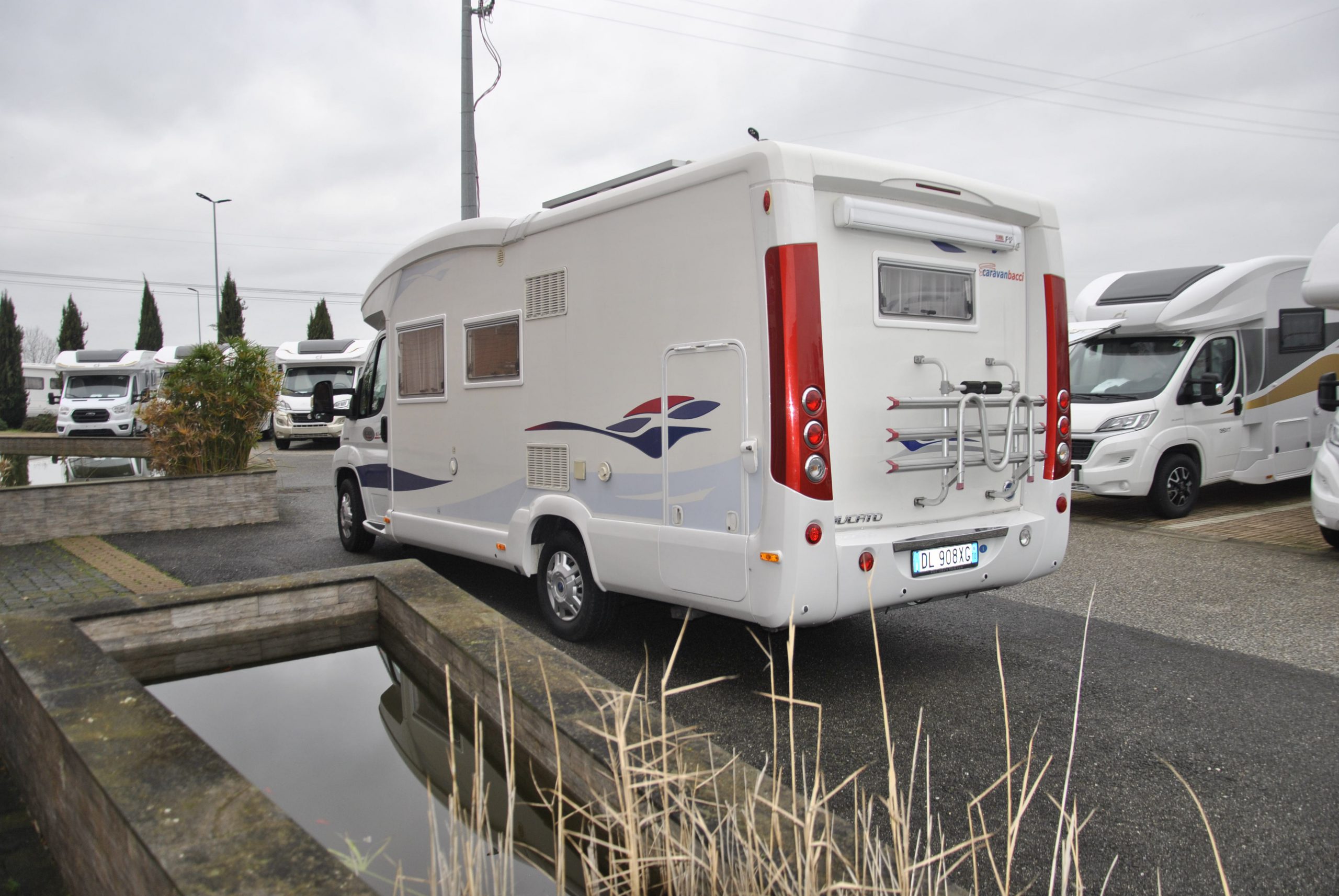 Camper Semintegrale None Challenger Eden 614 Caravanbacci