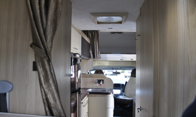 Caravans-International-Riviera-garage-18