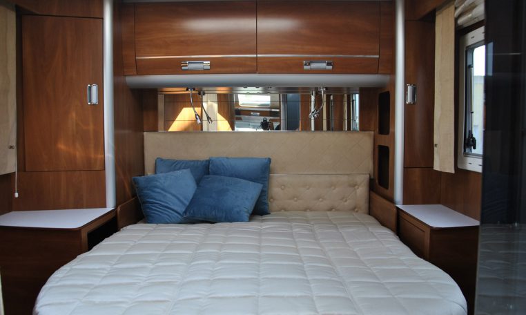 Interno Camper Laika Kreos 4012 | Caravanbacci.com