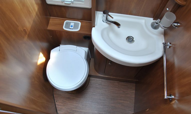 Interno Camper Laika Kreos 4012 | Caravanbacci.com