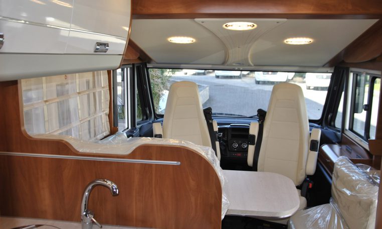 Interno camper Laika-ecovip-712 | Caravanbacci.com