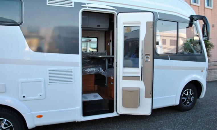 Camper Laika Kosmo909 Emblema | Caravanbacci.com