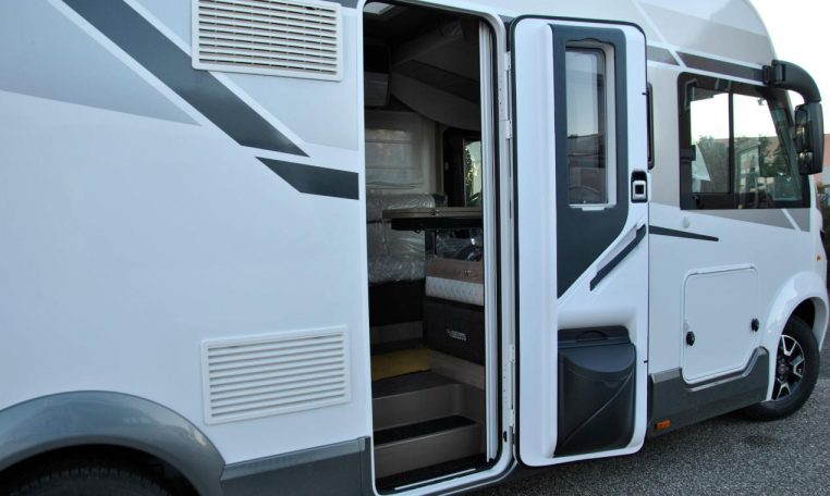 mobilvettakeai86-caravanbacci
