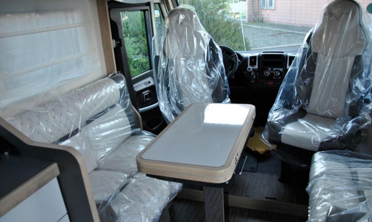 mobilvettakeai86-caravanbacci