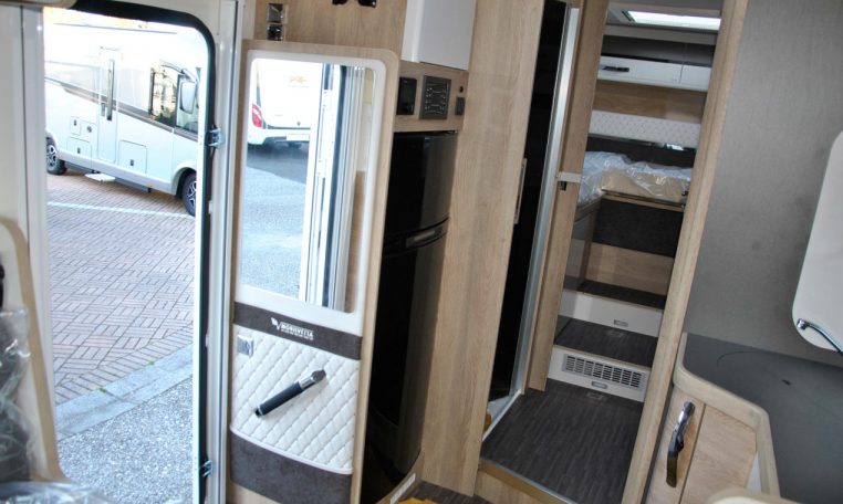 mobilvettakeai86-caravanbacci