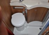 Interno camper Carthago-compact138db | Caravanbacci.com