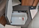 Interno camper Carthago-compact138db | Caravanbacci.com