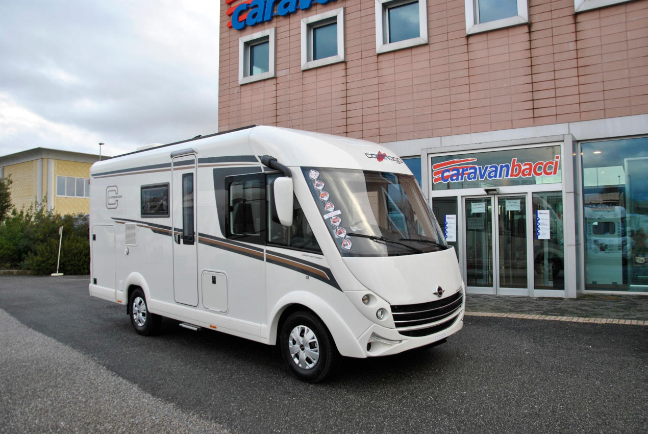 carthago-compact138db-caravanbacci