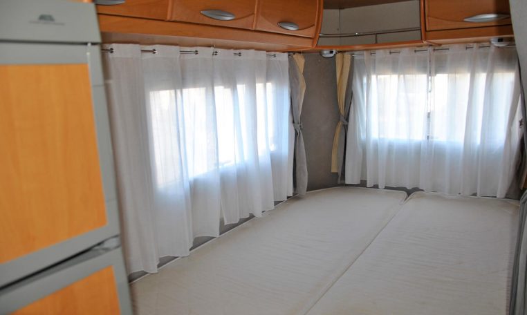 ci-riviera55p-caravanbacci