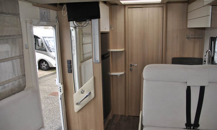 ci-magis35xt-caravanbacci