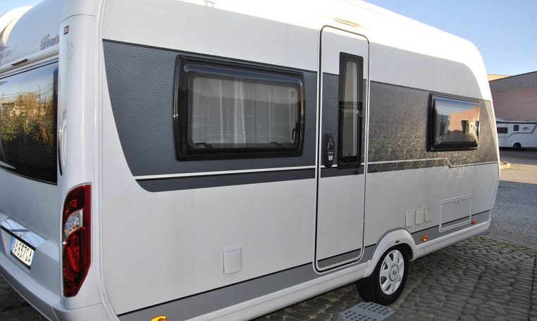 hobby-460ufe-caravanbacci