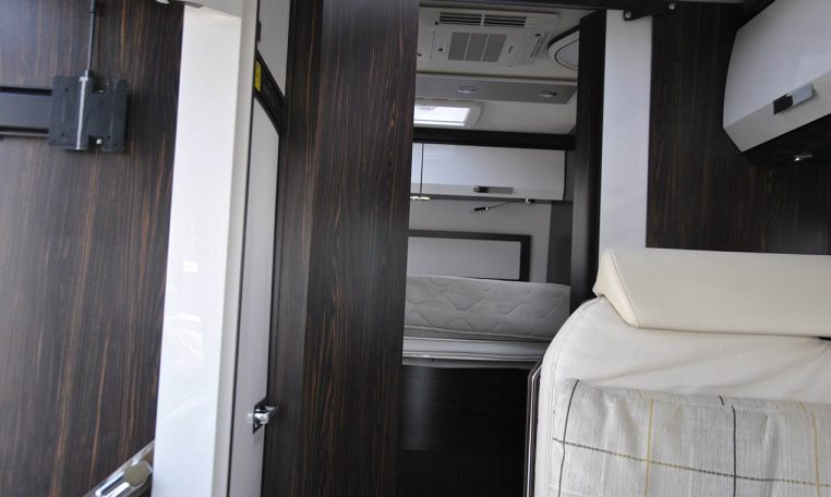 burstner-elegance695-caravanbacci