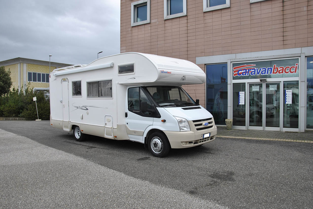 Camper Mansardato Usato Kentucky Corral 2 Caravanbacci