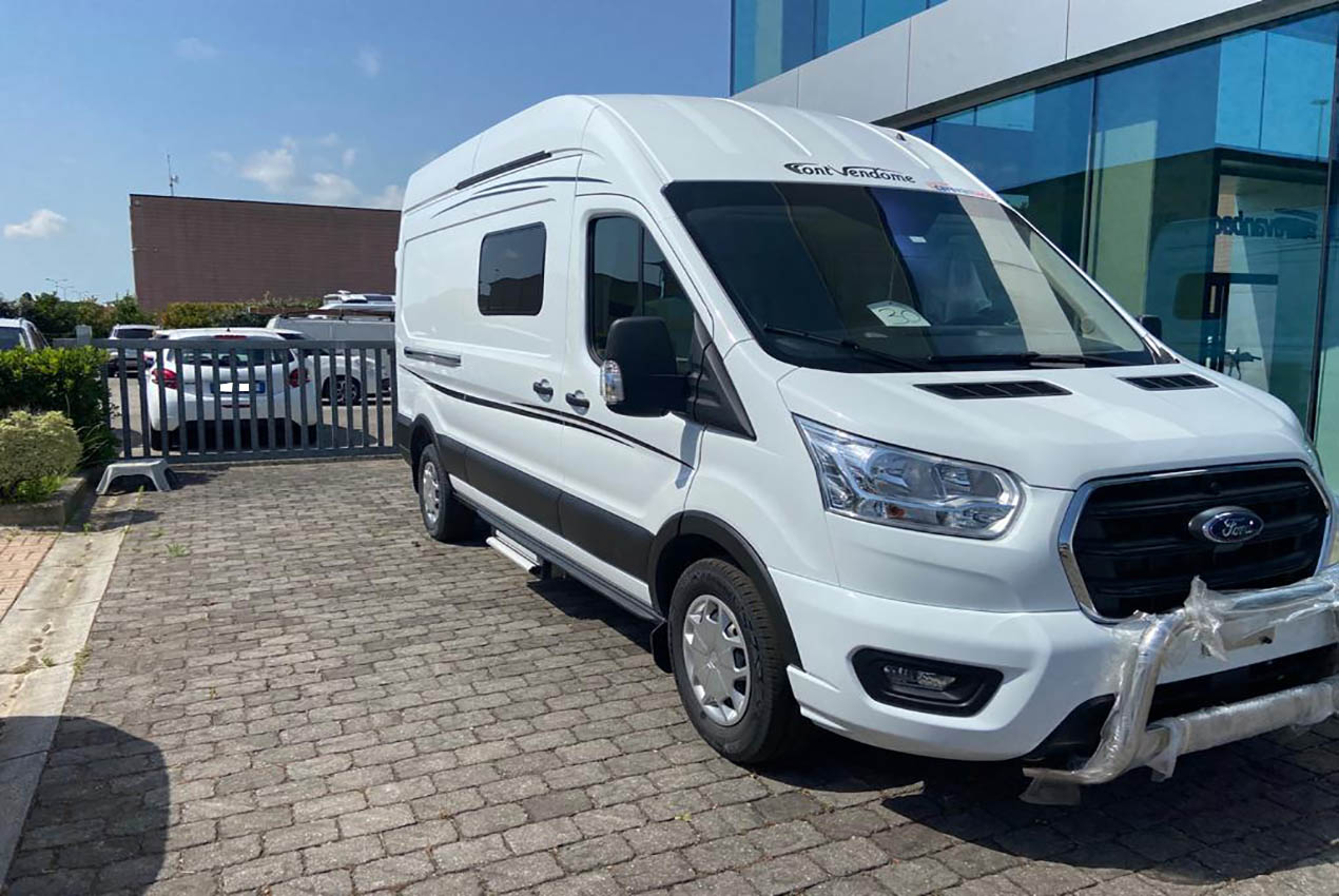 fontvendome-fortyvan-caravanbacci