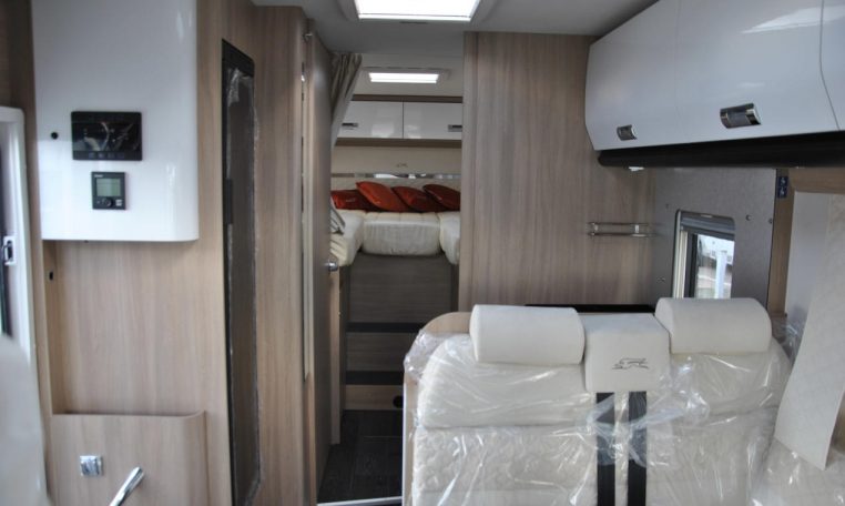 Interno Camper Laika Kosmo 909 | Caravanbacci.com