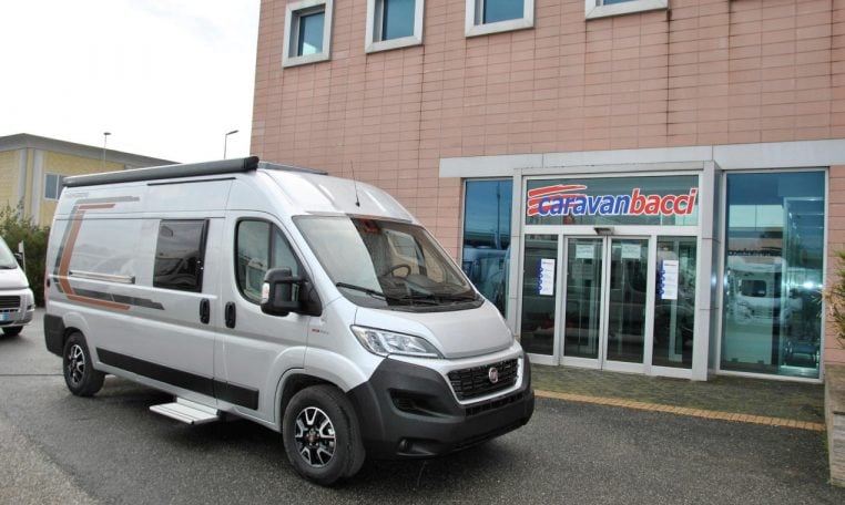 Camper weinsberg carbus 600 | Caravanbacci.com