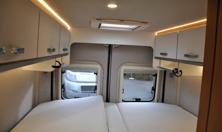 Interno Camper weinsberg carbus 600 | Caravanbacci.com