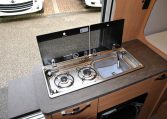 Cucina interno Camper weinsberg carbus 600 | Caravanbacci.com