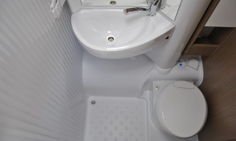 Bagno Interno Camper | Caravanbacci.com