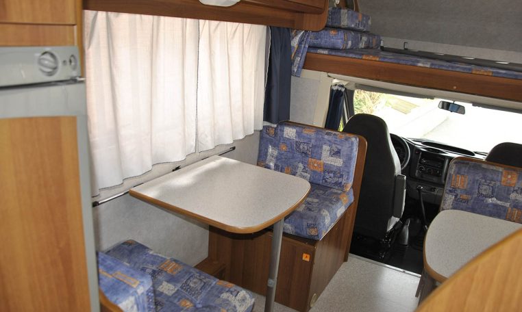 Interno Camper rimor-europeong6 | Caravanbacci.com