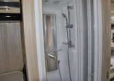 Doccia Interno Camper Riviera85p | Caravanbacci.com