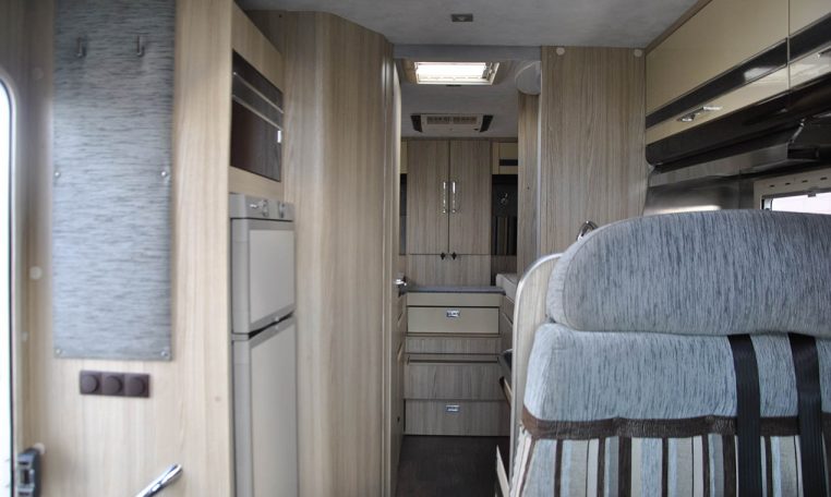 Interno Camper Riviera85p | Caravanbacci.com