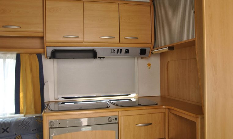 knaus-sudwind450fu-caravanbacci