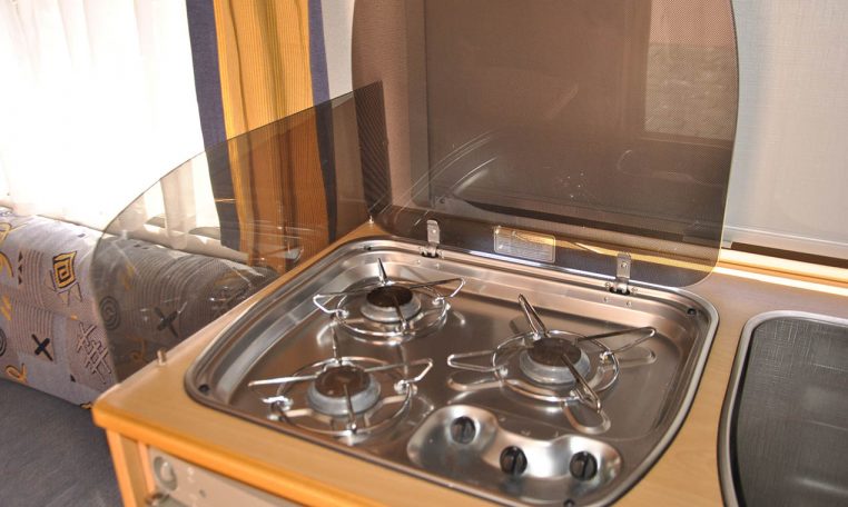 knaus-sudwind450fu-caravanbacci