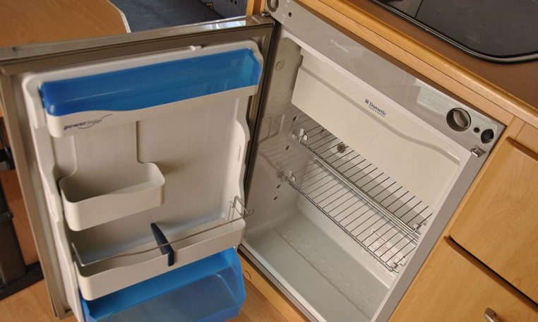 knaus-sudwind450fu-caravanbacci