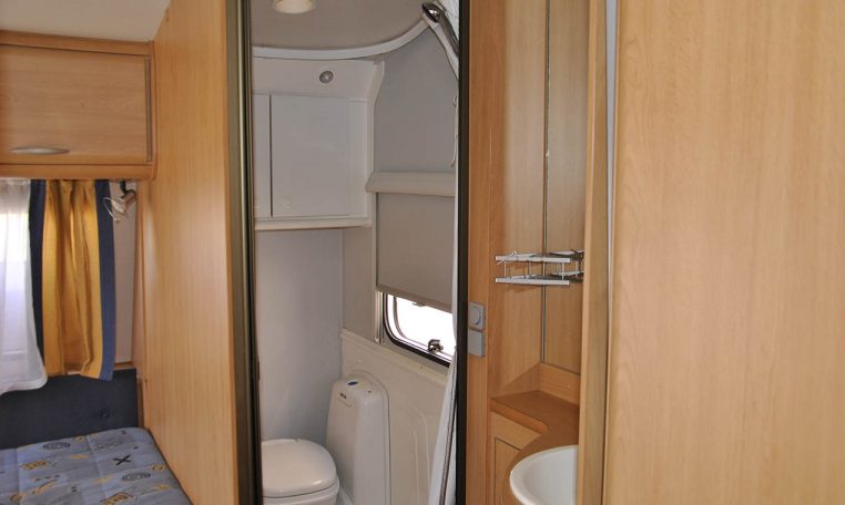 knaus-sudwind450fu-caravanbacci