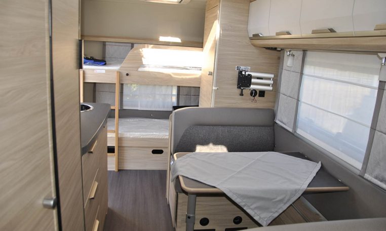 knaus-sudwind54fdk-caravanbacci