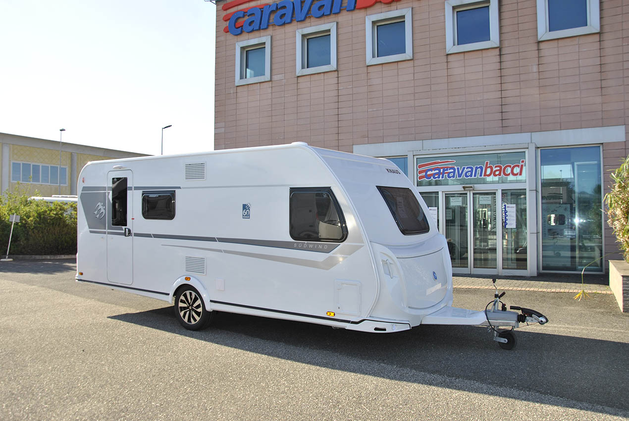 knaus-sudwind54fdk-caravanbacci